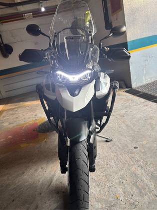 TRIUMPH TIGER 900 GT TRIUMPH TIGER 900 GT